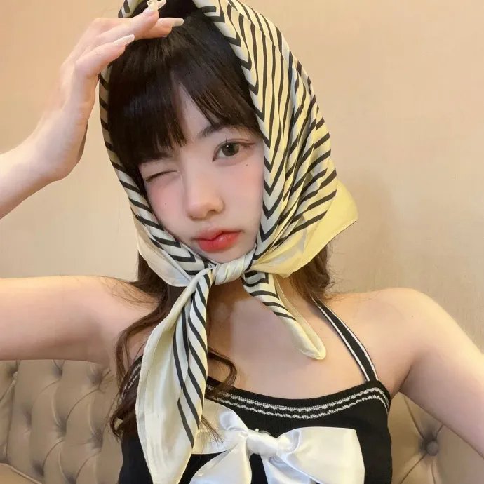 红白黑黄第八季 海报